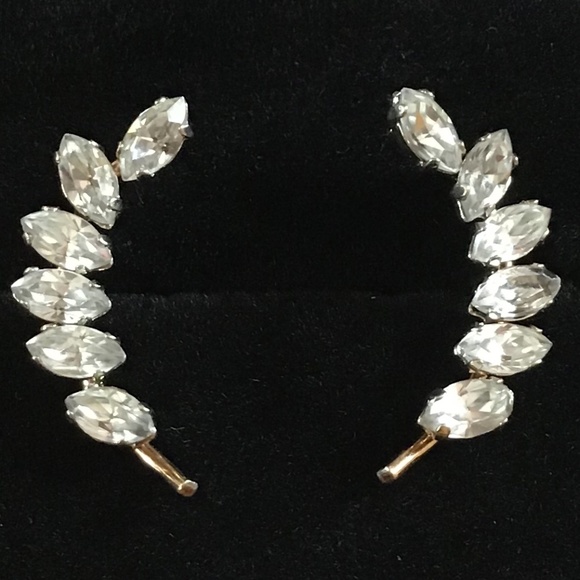 Elegant Pierced Earrings Vintage Gold Tone & Rhinestone - Picture 9 of 16